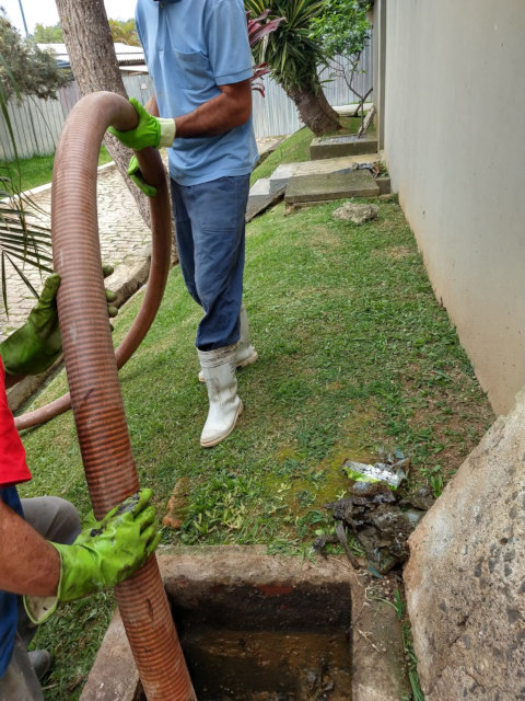 Desentupidora e limpa fossa em Caucaia do Ato
